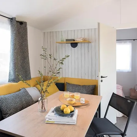 St Tro'park **** - Maeva 营地