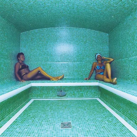 St Tro'park **** - Maeva 营地