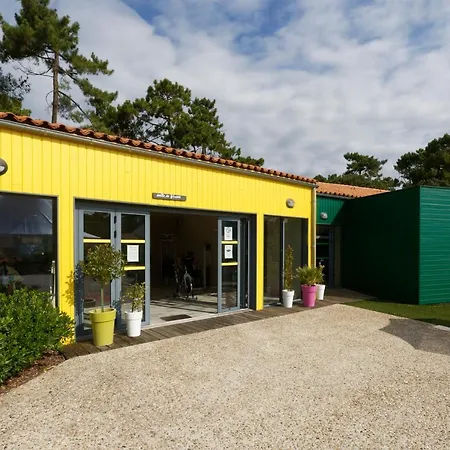 St Tro'park **** - Maeva Camping